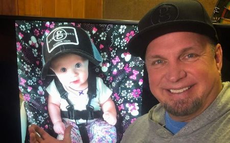 Garth Brooks shares three daughters with Sandy Mahl.
